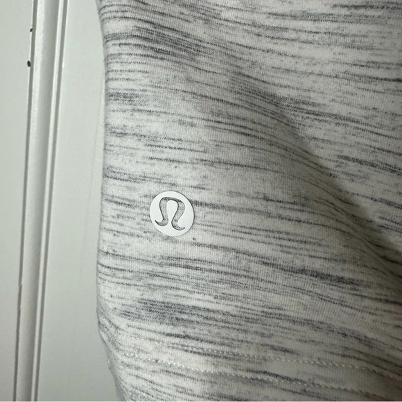 LULULEMON Hello Sunday Short Light Gray Heathered Paperbag Shorts High Waist 4 - Picture 7 of 8
